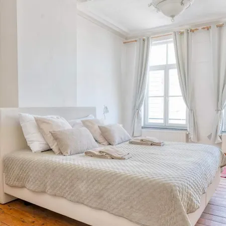 Elegant 2-bedroom Duplex In Διαμέρισμα *
