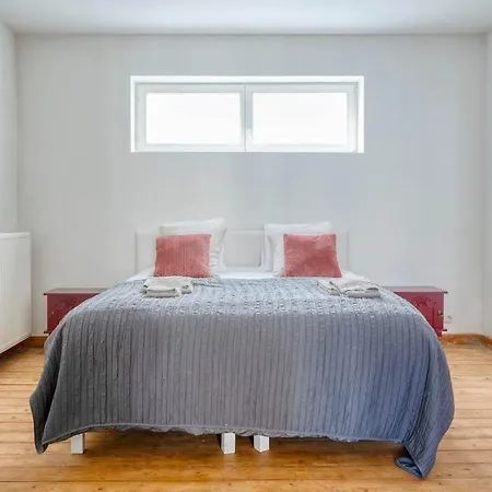 Elegant 2-bedroom Duplex In Ostend