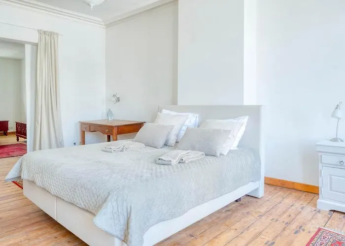 Elegant 2-bedroom Duplex In Lejlighed Oostende